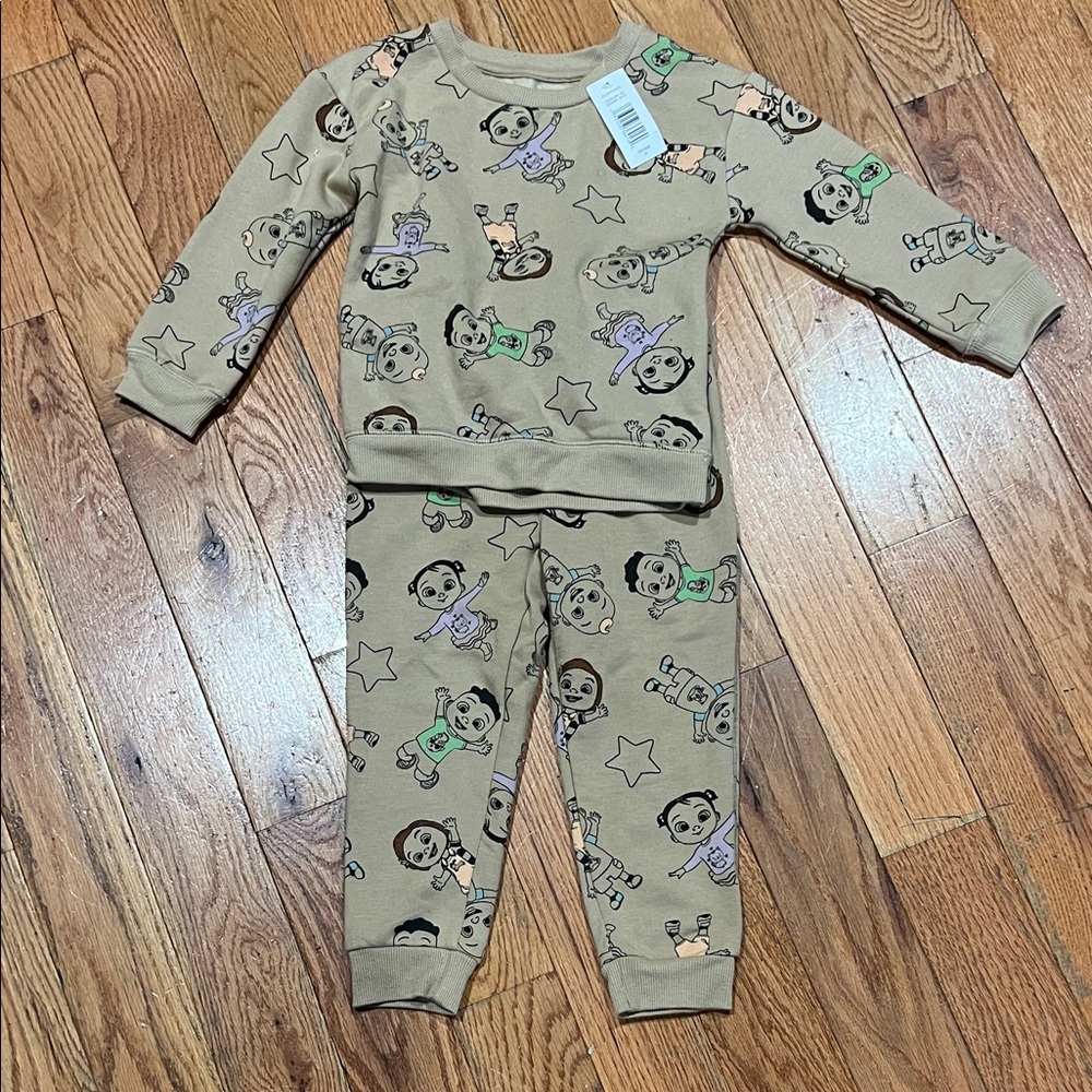 Cocomelon sweatsuit - Tan